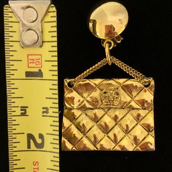 Gold Tone Purse Shape 80"s Inspired Dangle Earrings Clip -on VTG - Picture 9 of 9